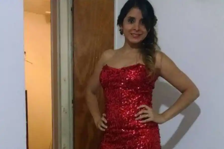 La novia de Roberto Rejas trabaja en la escuela que está a la par de Bomberos