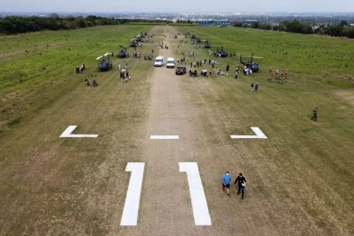Un espectáculo visual: 14 helicópteros del Ejército Argentino sobrevolaron Yerba Buena
