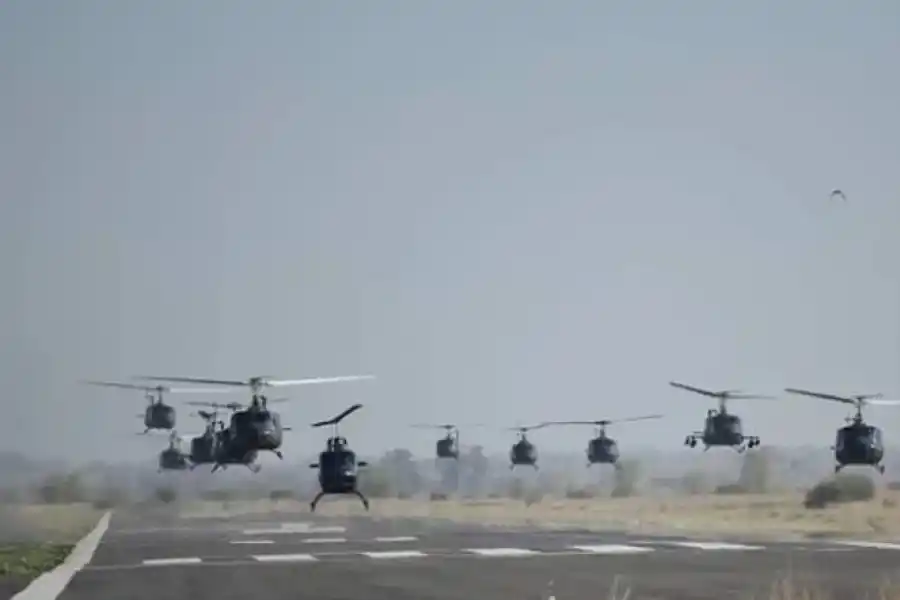 Un espectáculo visual: 14 helicópteros del Ejército Argentino sobrevolaron Yerba Buena