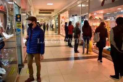 Durante el feriado de mañana, el comercio atenderá con normalidad