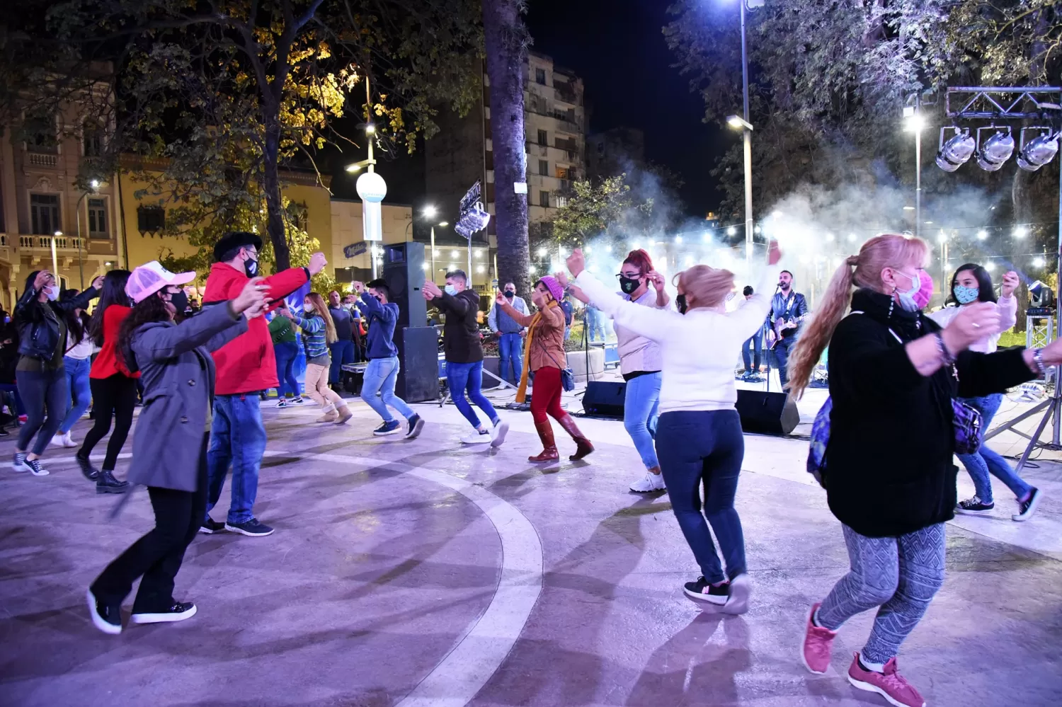 PARA BAILAR FOLCLORE. Habrá shows en la plaza Independencia. Foto: Prensa SMT