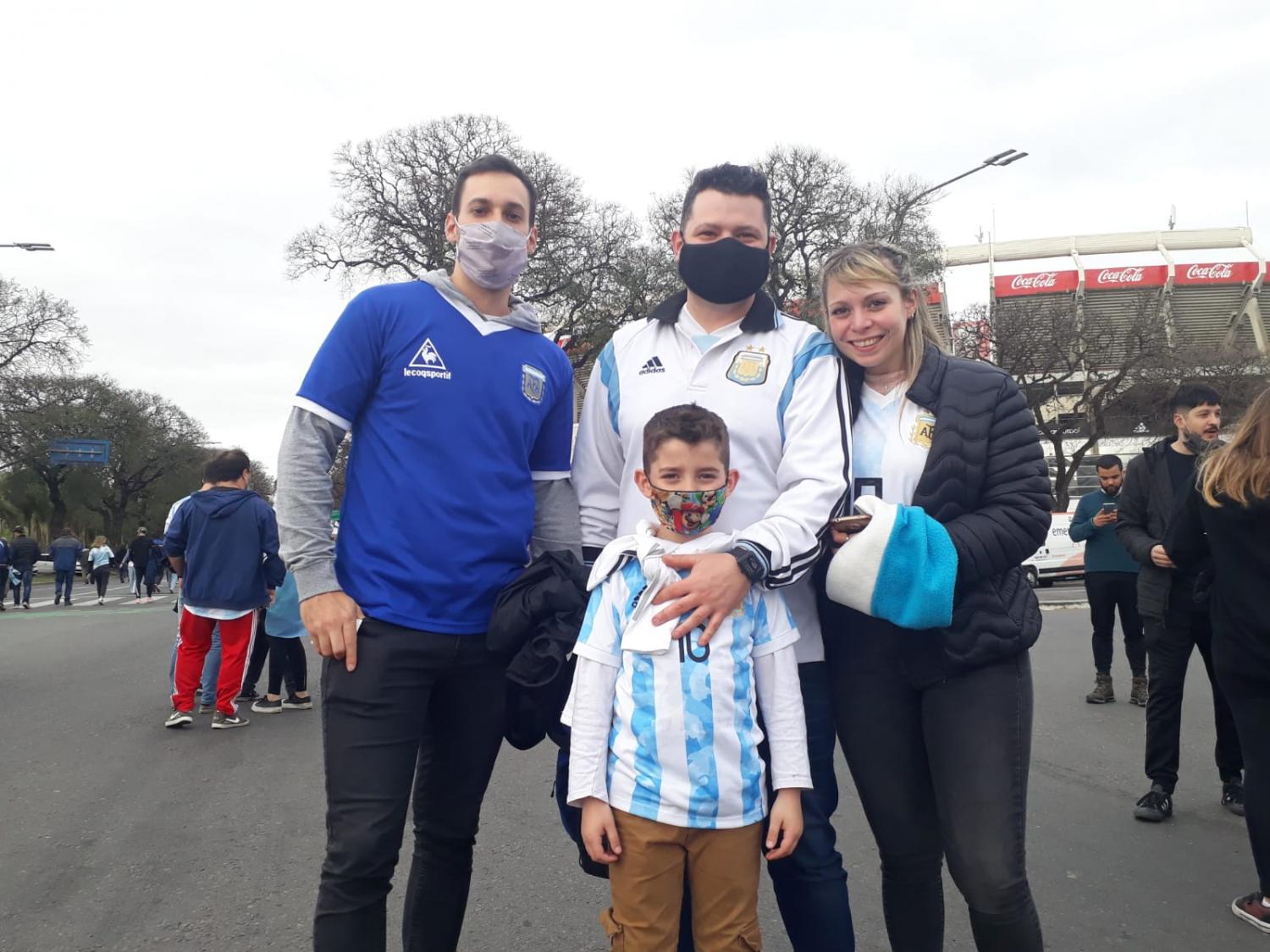 La emoción de los hinchas argentinos por ver a Messi y a la Selección