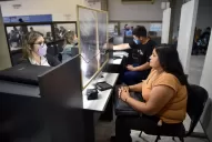 Turnos en el Registro Civil: “Vos avanzás un paso y los vendedores avanzan otro”
