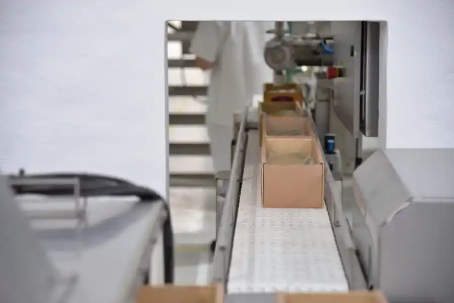 DULCES REGIONALES. La planta fabril de Simoca fue puesta en marcha por el Presidente. Foto: Prensa Gobernación