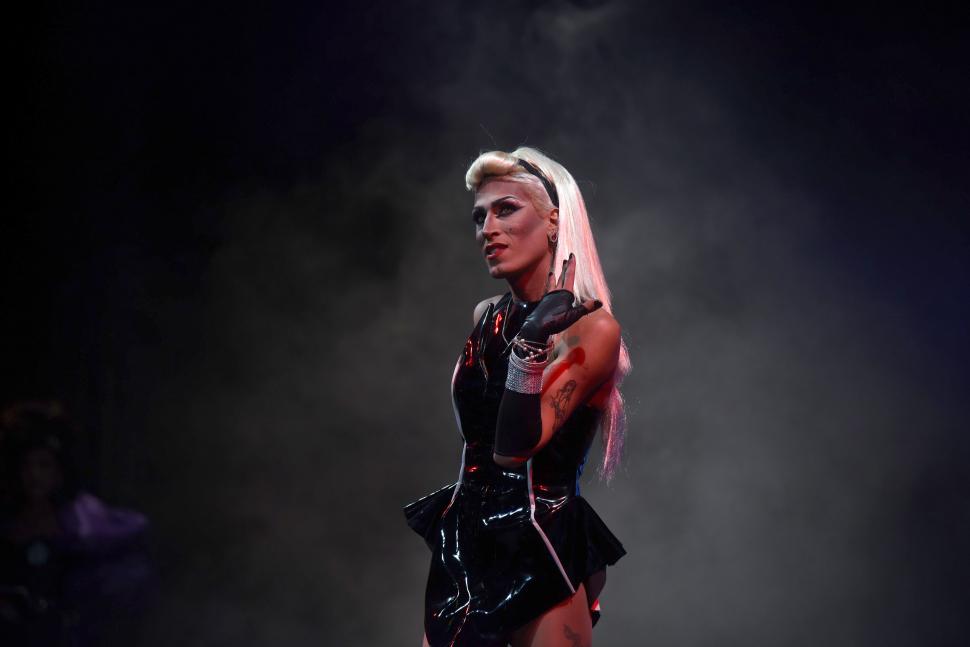 ESTILO Y ELEGANCIA. Gaga Fire obtuvo todas las miradas con su performance en vivo. 