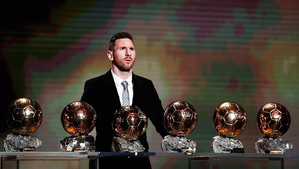 EN CARRERA. Messi, gran favorito para quedarse con el Balón de Oro de este año.