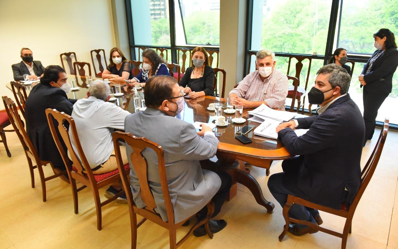 EN REUNIÓN. Los legisladores de Juicio Político se reunieron para analizar diversos asuntos. Foto: prensa HLT