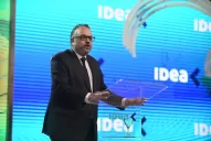 Coloquio de IDEA: Un país no se desarrolla con planes sociales, sino con trabajo, afirmó Kulfas