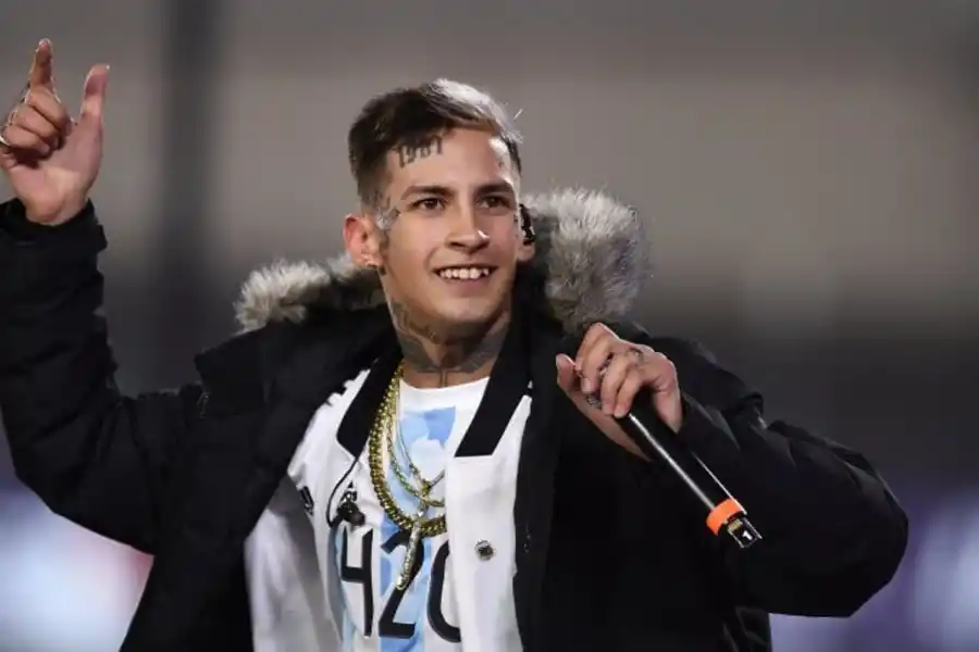 Las curiosas exigencias de Abel Pintos para cantar en Catamarca