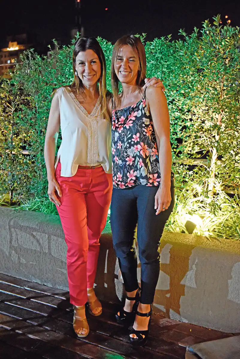 JUNTAS. Romina Gronda con su hermana Natalia. 