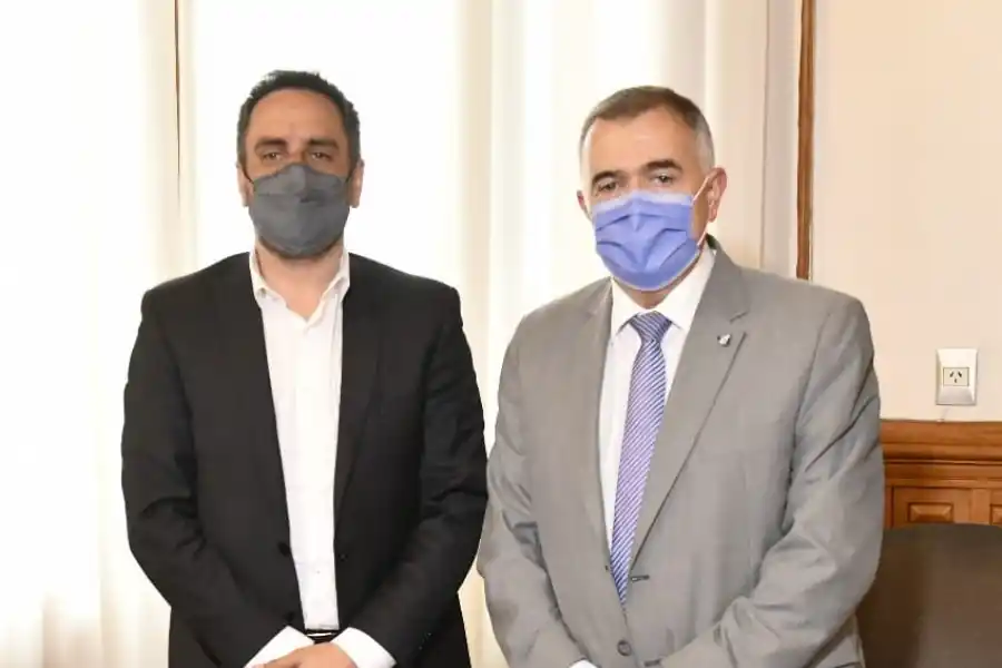 VISITA OFICIAL. Osvaldo Jaldo recibió a Juan Cabandié en la Casa de Gobierno. foto: Prensa Gobernación