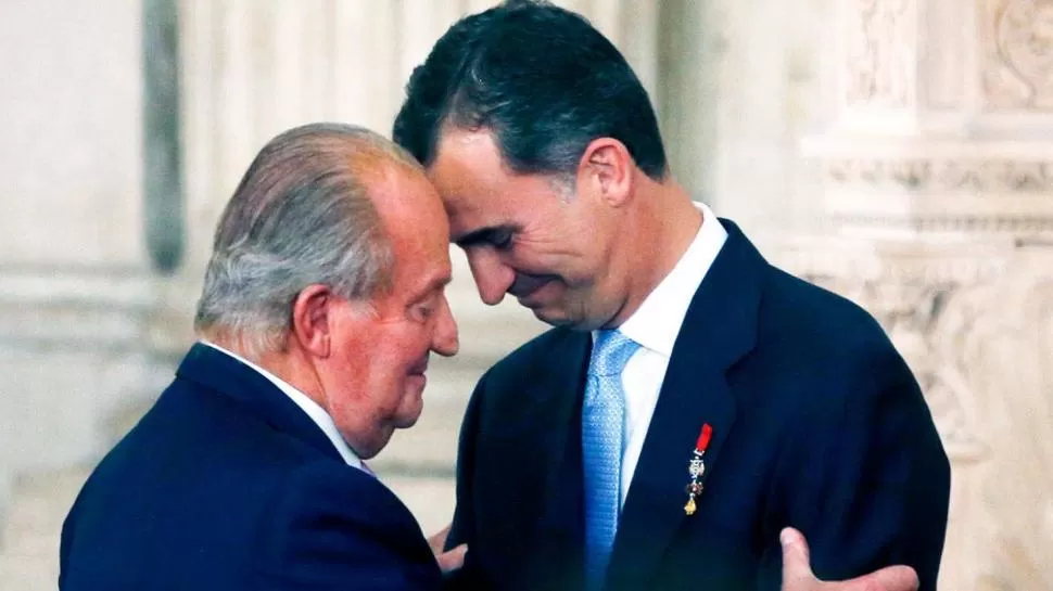 PADRE E HIJO. Juan Carlos y Felipe serán retratados por distintas ficciones. 