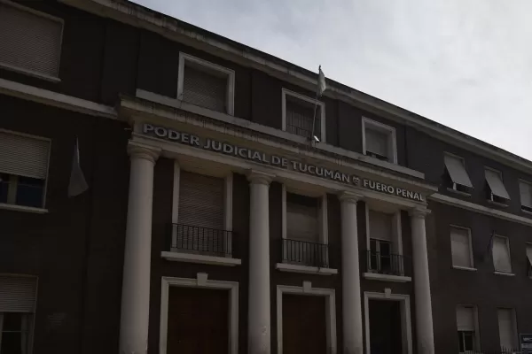 Pidieron la alerta amarilla internacional para buscar a una adolescente tucumana en Perú