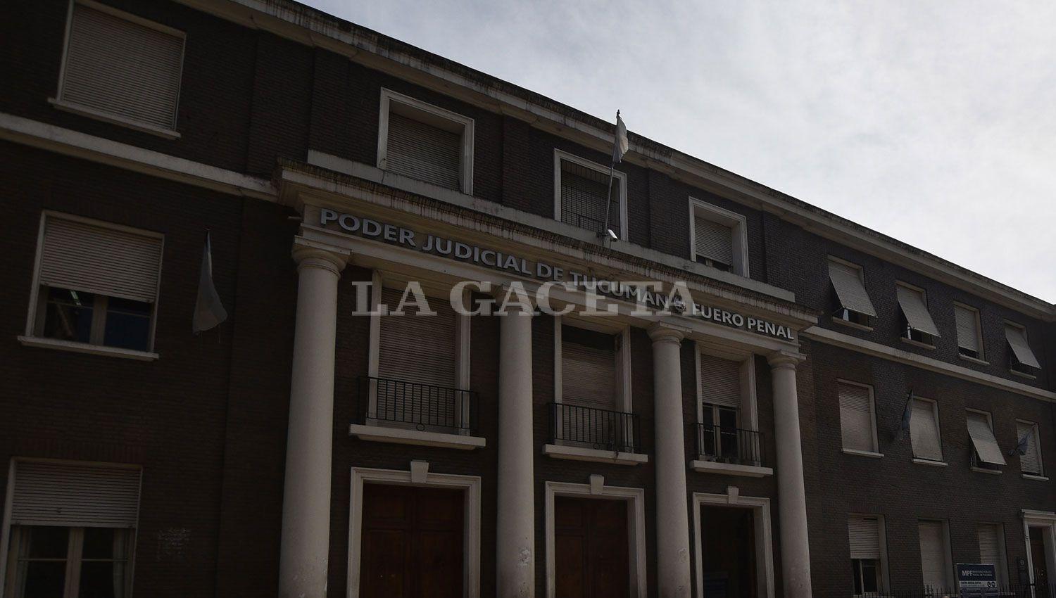 Tribunales penales de avenida Sarmiento.