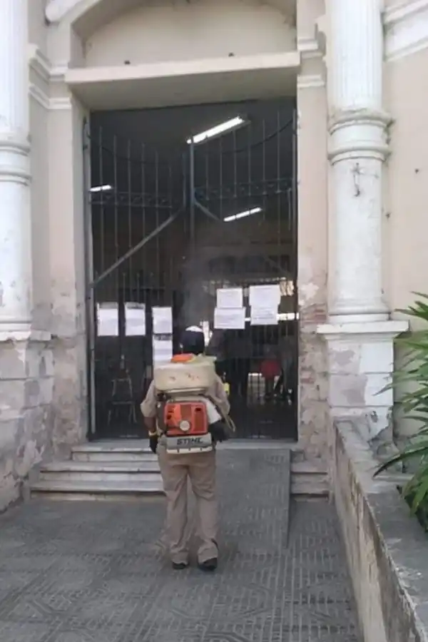 El temor por la variante Delta en Monteros obligó a desinfectar edificios públicos