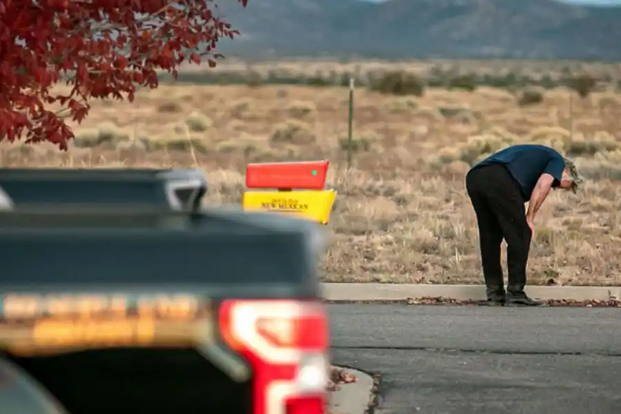 Alec Baldwin consternado por lo sucedido durante la filmación de 