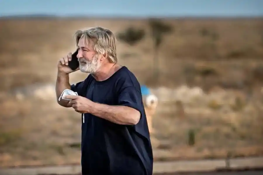 Alec Baldwin mató accidentalmente a una mujer en medio del rodaje de una película