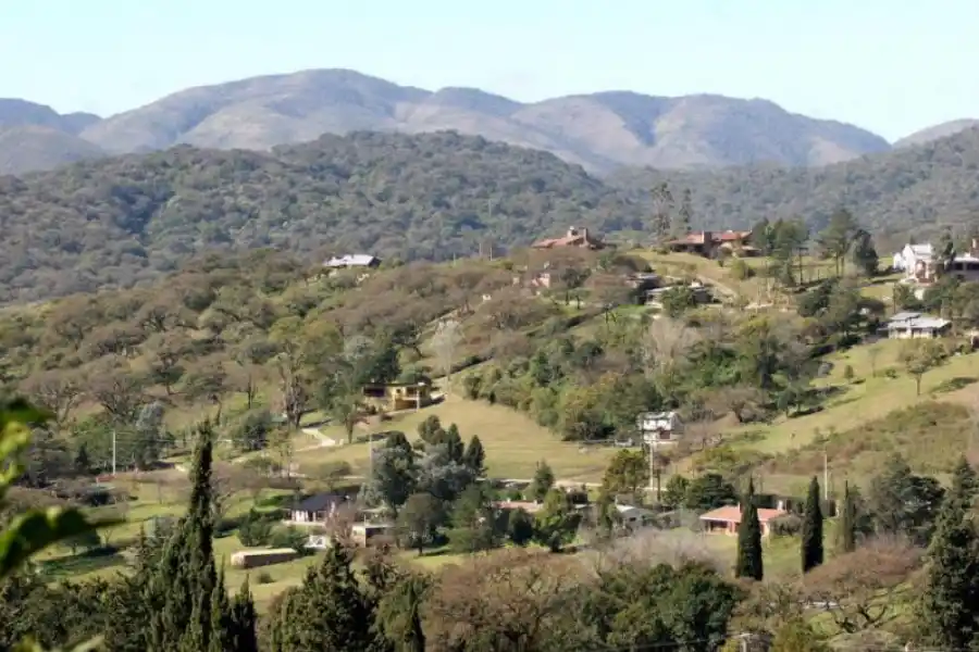 EL CIELO CON LAS MANOS. Llegar, hospedarse y comer: cuánto cuesta vacacionar en Raco. LA GACETA