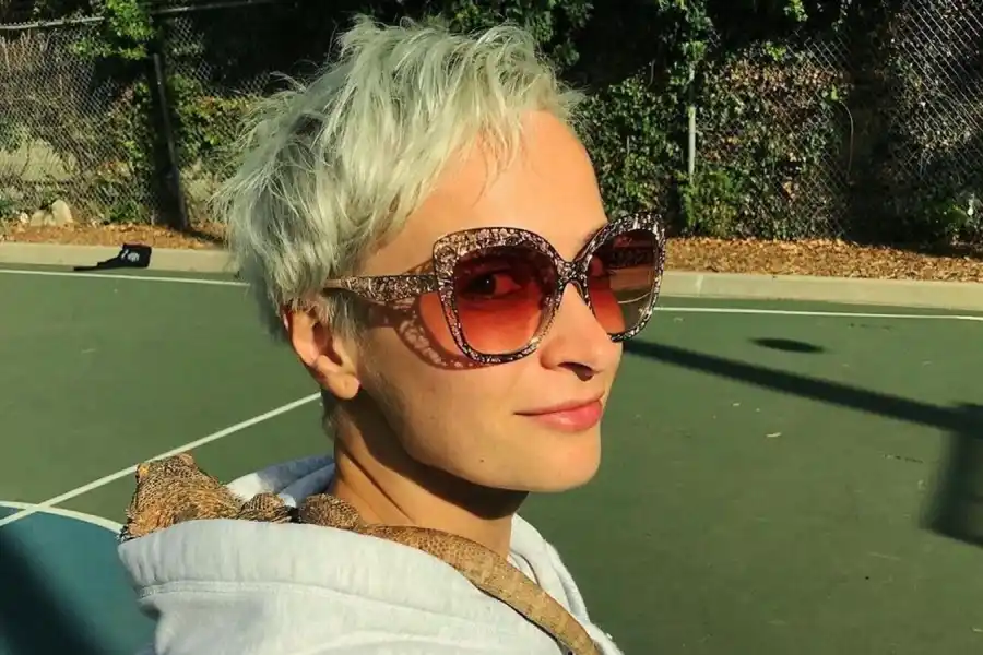 Quién era Halyna Hutchins, la mujer a la que Alec Baldwin mató por accidente