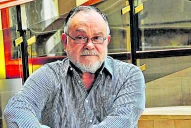 Mempo Giardinelli pidió alojarse gratis en una embajada y se irritó cuando se lo negaron