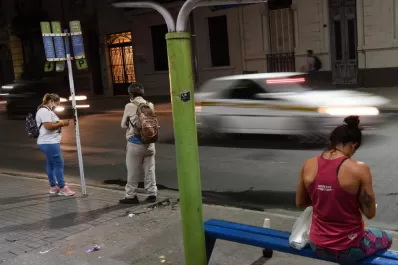 El celular puede hacer seguras las paradas de colectivos