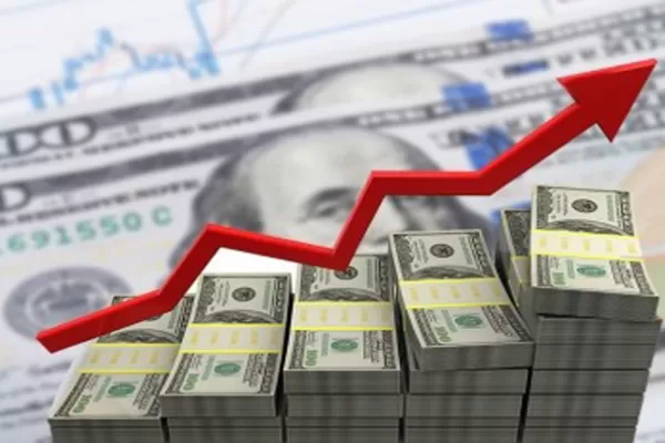 Por qué el dólar blue llegó a su máximo histórico