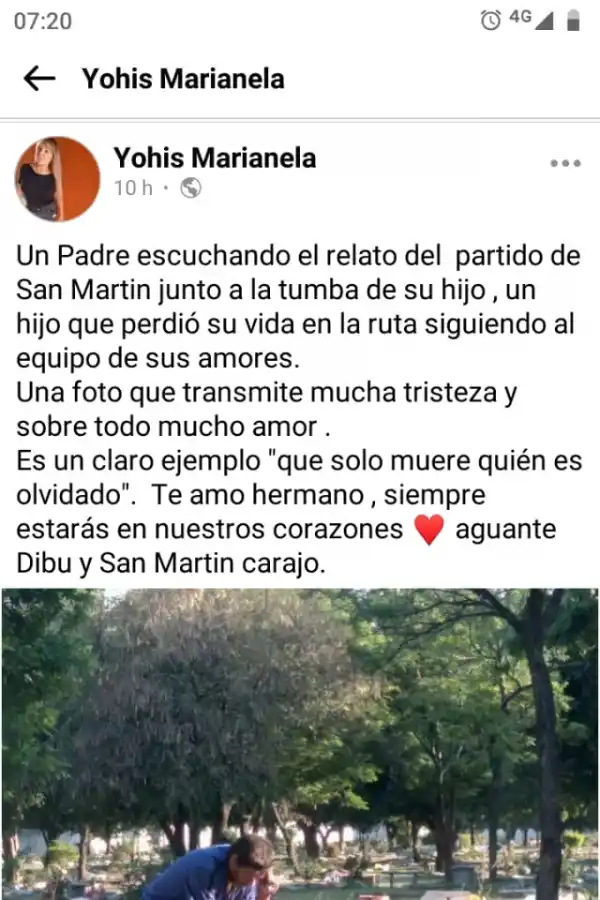 La imagen de un padre escuchando al Santo junto a la tumba de su hijo conmueve a las redes