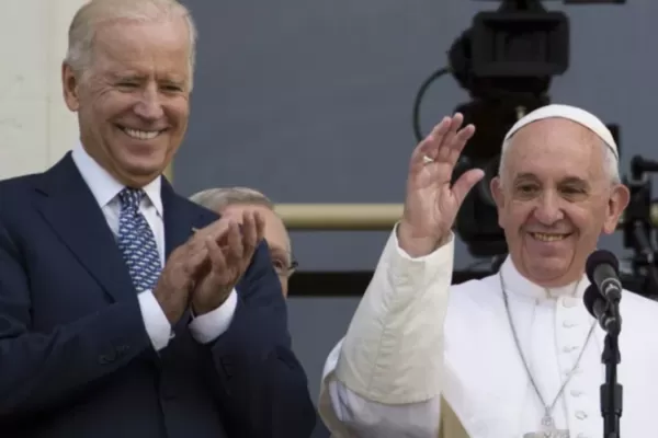 Biden se reunirá con el Papa en medio de presiones en contra del aborto