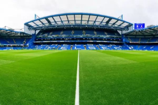 Abramovich pone en venta el Chelsea en medio de creciente clamor por sanciones