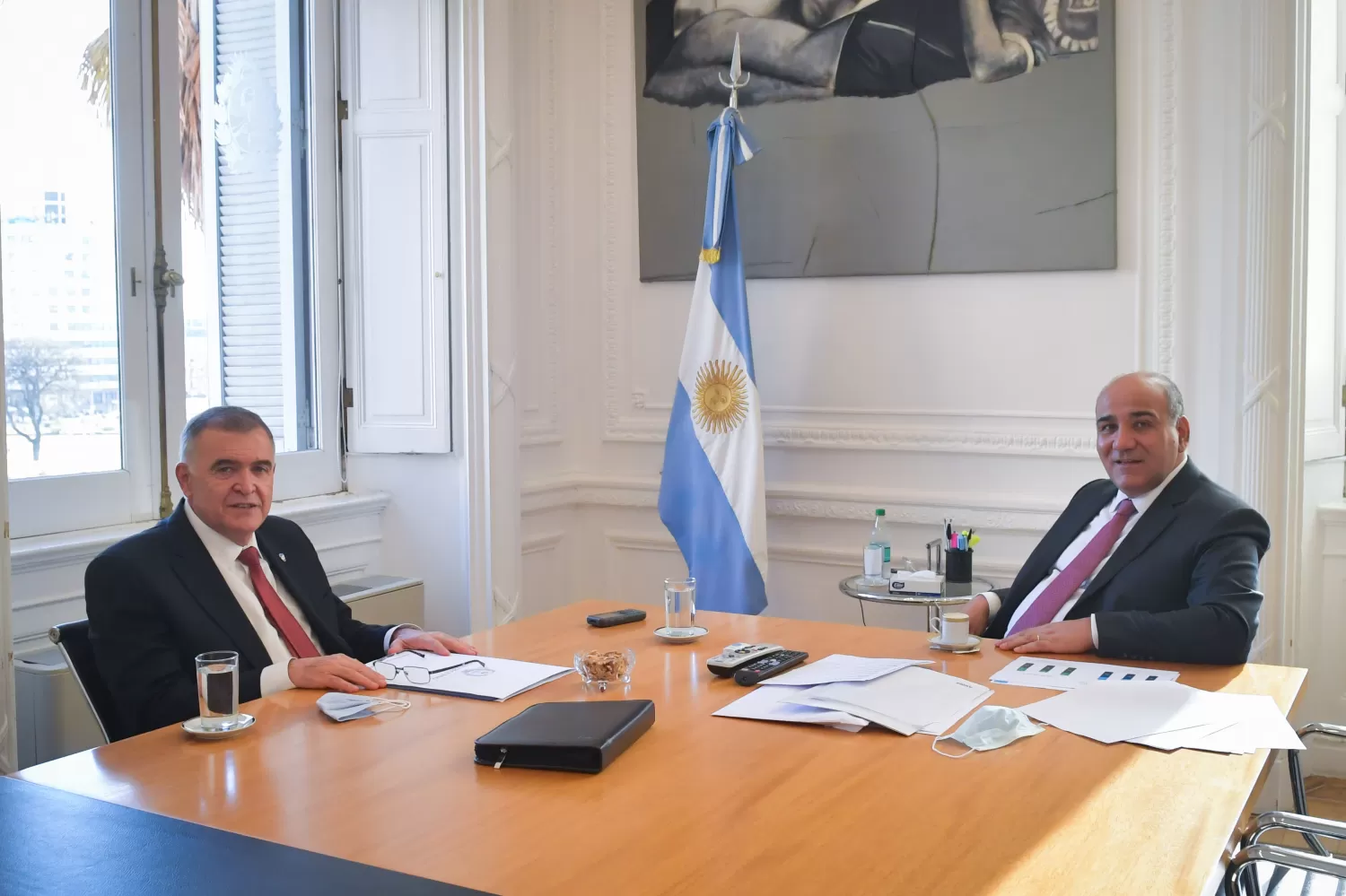 EN BUENOS AIRES. El vicegobernador en ejercicio del PE, Osvaldo Jaldo, y el jefe de Gabinete de la Nación, Juan Manzur. Foto: Presidencia