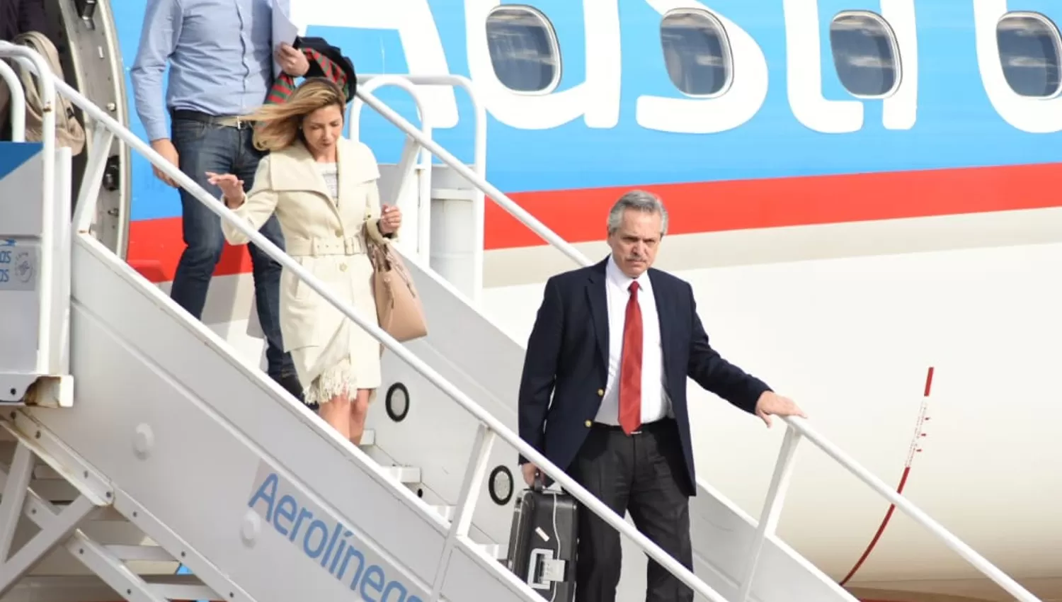 DE VIAJE. El presidente será acompañado por la Primera Dama durante la gira por Italia y Escocia.