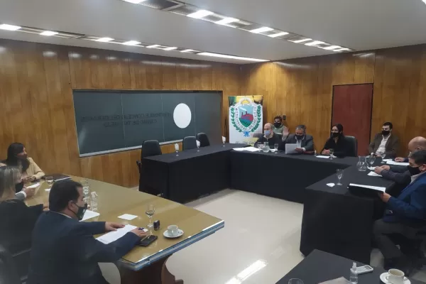 Tafí Viejo: ¿Cómo cayó la foto entre Jaldo y Noguera en el Concejo Deliberante?