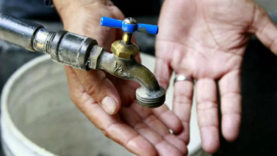 RECLAMO. Vecinos de Villa Luján se movilizarán hoy por las por las fallas que tiene el servicio de agua. 