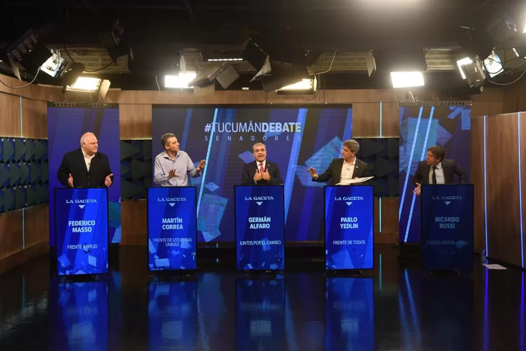EN PANORAMA TUCUMANO. Los cinco candidatos a senador nacional expusieron en los estudios de LG Play. Foto: JUAN PABLO SANCHEZ NOLI / LA GACETA