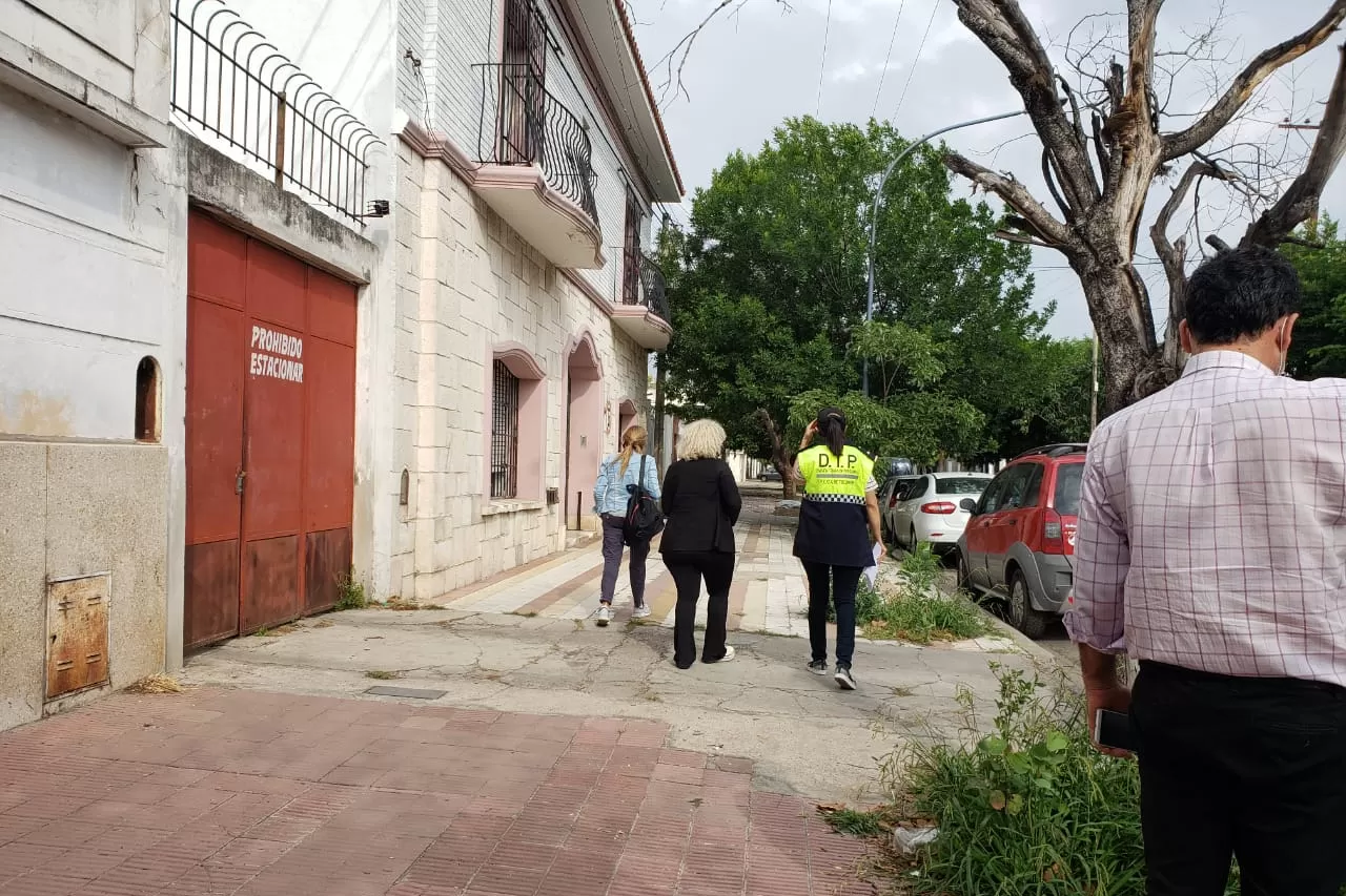 OPERATIVO REGRESO. En Córdoba, la comitiva policial comenzó la vuelta a Tucumán.
