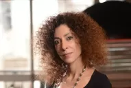 “Hacer una crónica es insistir y renunciar a muchas cosas”