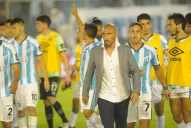 Atlético oficializó la salida de Guiñazú y Anastacio será el DT interino