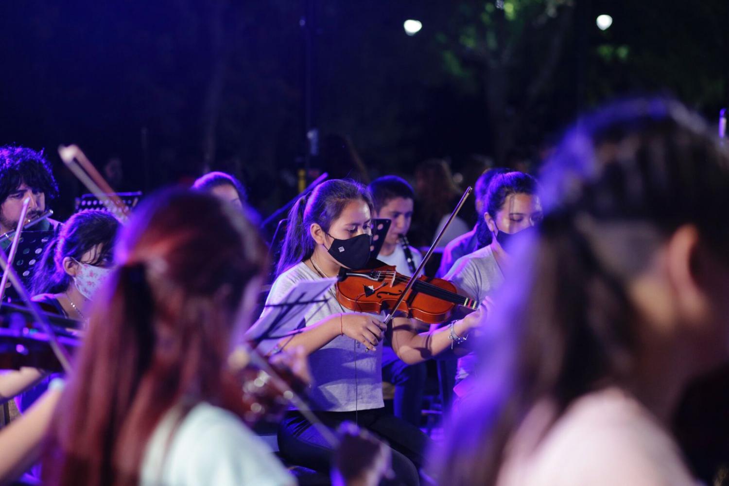 El Concierto de Gala del Programa de Coros y Orquestas convocó a cientos de tucumanos