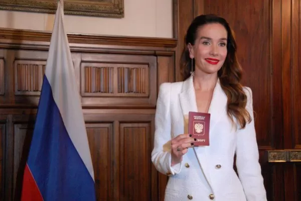 Natalia Oreiro recibió la ciudadanía rusa