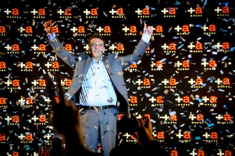  GENERALES. El Frente Renovador del peronista Sergio Massa debuta con un triunfo inesperado.
