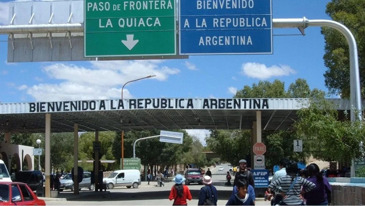 POR EL NORTE. Las nuevas flexibilizaciones regirán también en el paso fronterizo de La Quiaca-Yacuiba, que unen Argentina y Bolivia.