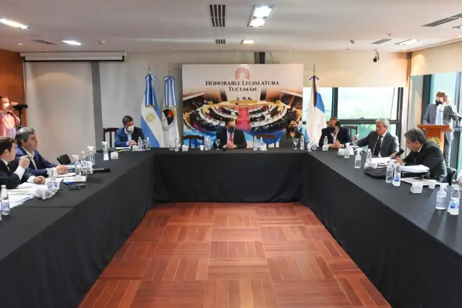 EN LA LEGISLATURA. El Jurado de Enjuiciamiento escuchó los alegatos de las partes, y ahora debe resolver el futuro de Pisa. Foto: prensa HLT