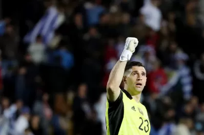 Dimos un paso gigante, dijo Dibu Martínez tras la victoria en Montevideo