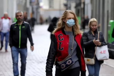 Europa vuelve a ser epicentro del covid-19, algunos países imponen restricciones