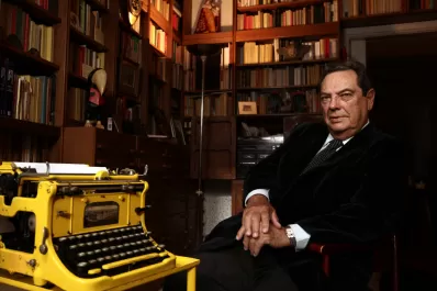 Abel Posse: “La poesía es el máximo género literario”