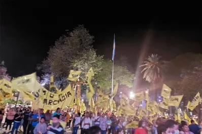 El Frente de Todos le gana por apenas dos puntos a Juntos por el Cambio en Tucumán, según el conteo provisorio