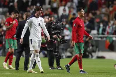 Portugal perdió ante Serbia y deberá jugar el repechaje para llegar a Qatar 2022