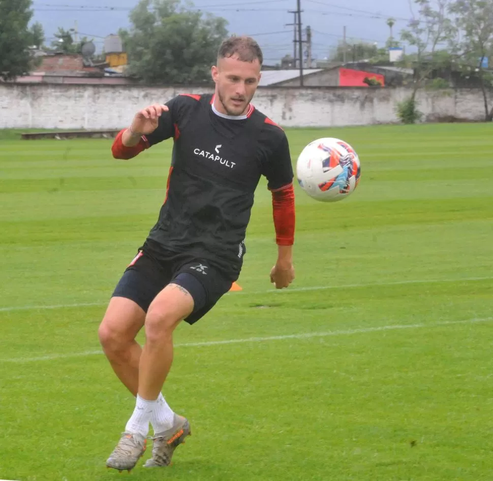 ENTRENAMIENTO. El grupo trabajó aspectos tácticos de cara a la finalísima. 