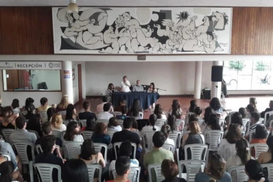 Debate filosófico de alumnos secundarios