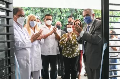 Jaldo inauguró el servicio de emergencias del Hospital Obarrio